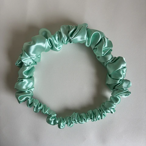 Cintillo de satin sin base plástica