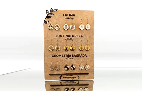 Kit de Promoção - Expositor ﻿e 45 Pares de brincos D22 personalizados 