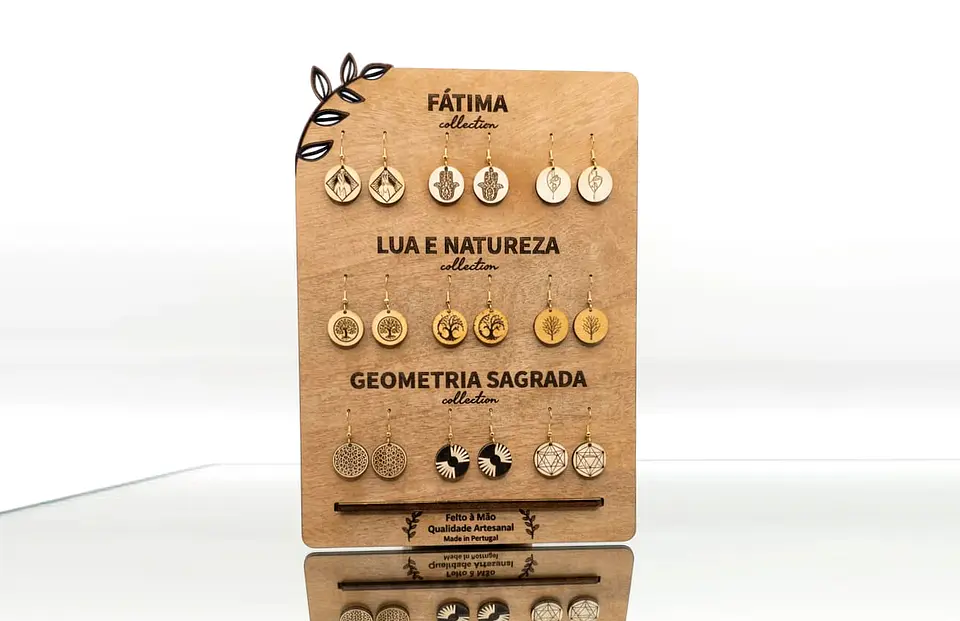 Kit de Promoção - Expositor ﻿e 45 Pares de brincos D22 personalizados  1