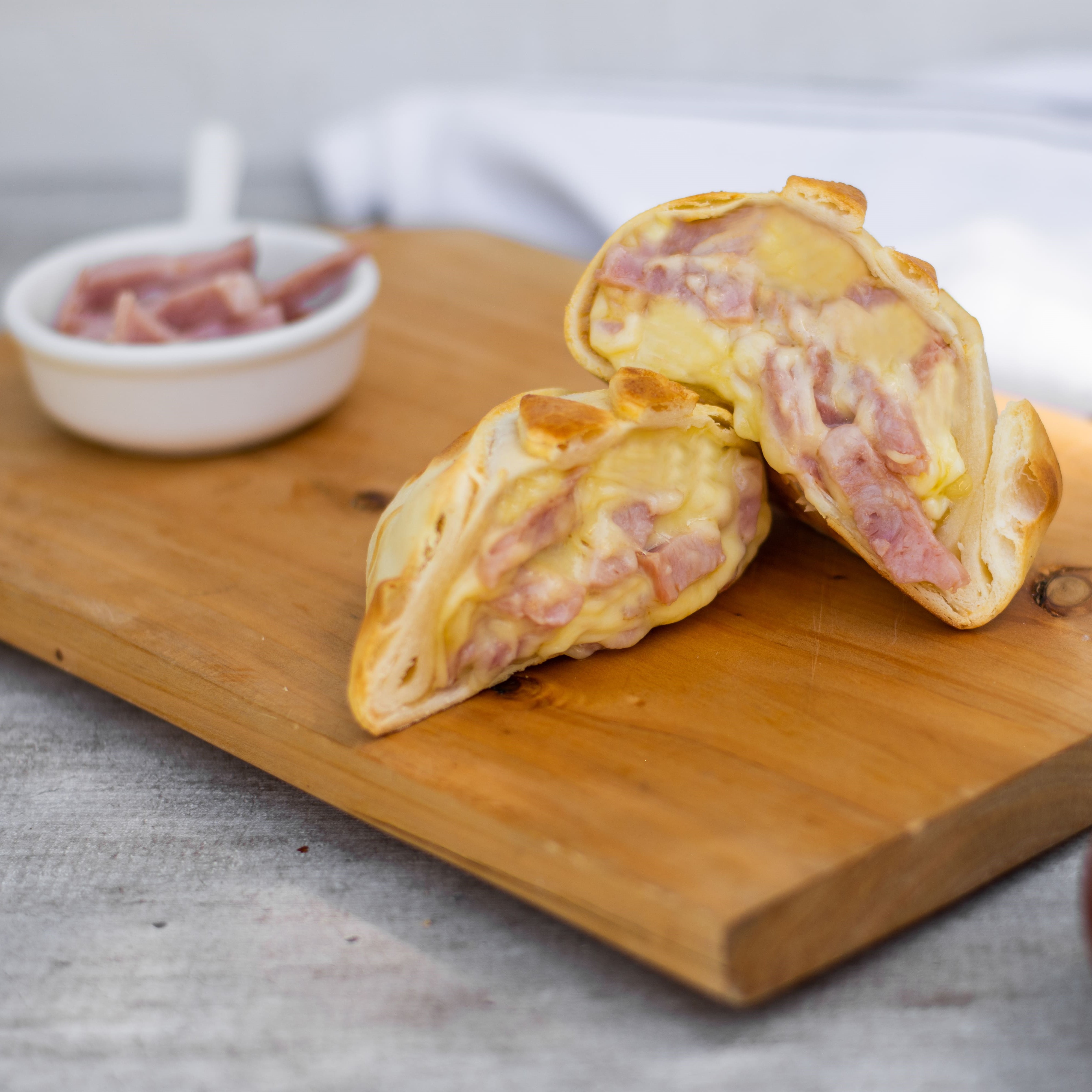 Empanada Jamón Queso