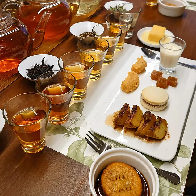 Cata y Maridaje de Té y Postres Tradicionales