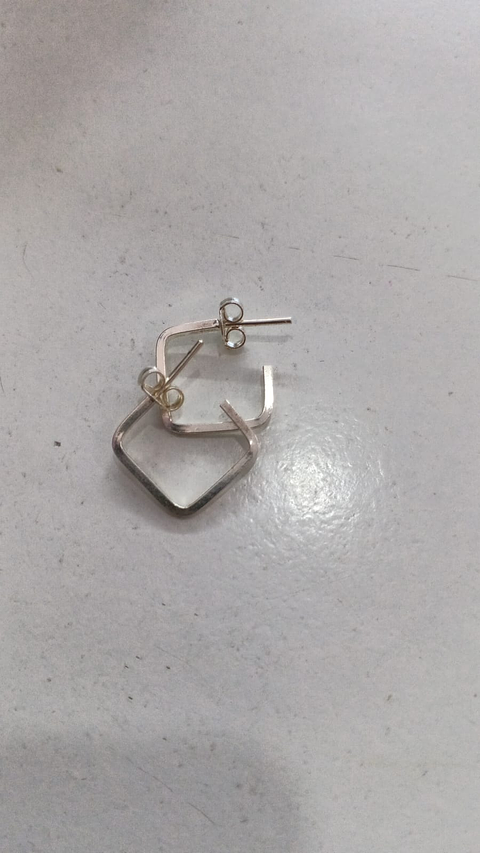 aros de plata cuadrados
