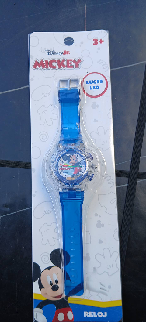 reloj de Mickey con luz led