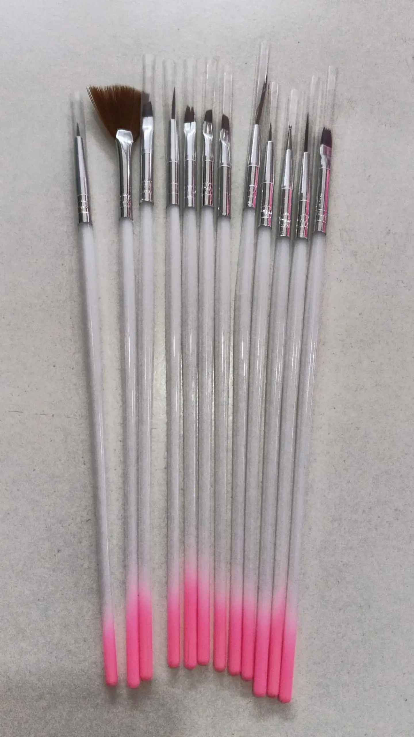 pincel de uñas 2