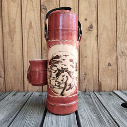 Termo Artesanal Paraguayo – Cuero Rústico y Kit Integrado "Caballo" (1 Litro)