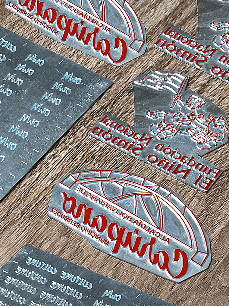 Clise delgado calibre 1.75mm 2