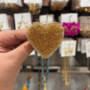 Prendedor Corazón mostacilla