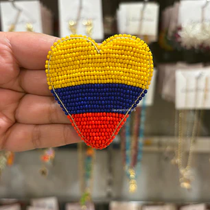 Prendedor Corazón Colombia alargado
