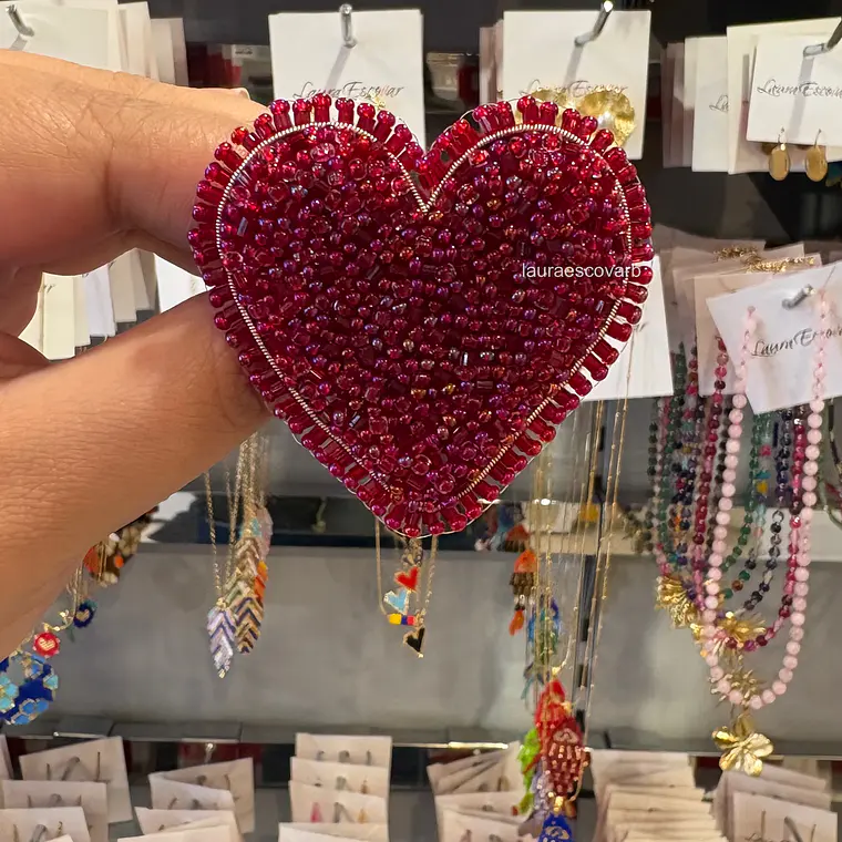 Prendedor Corazón mostacilla 3