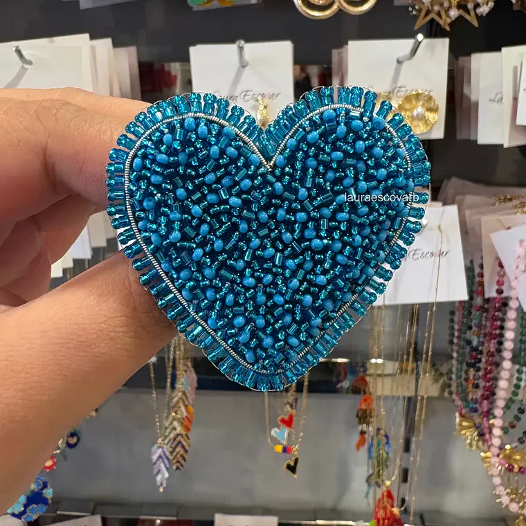 Prendedor Corazón mostacilla 1