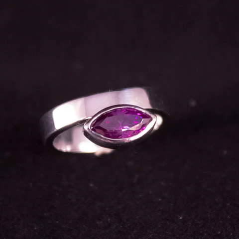 Amatista Marquesa (anillo)