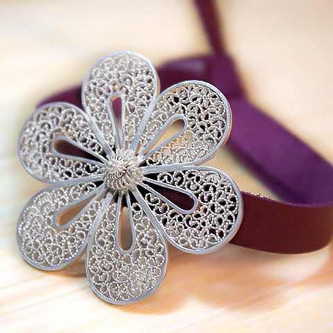 Flor de Encaje (pulsera)
