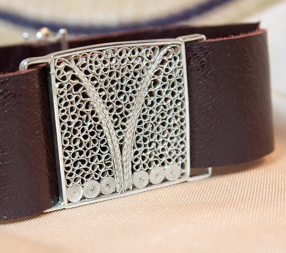 Cuero y Filigrana (pulsera) 2