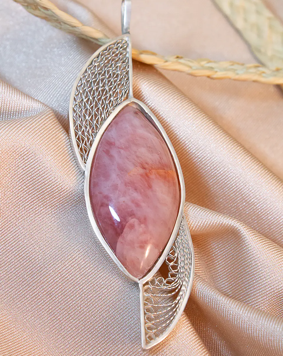 Vuelo Rosa (dije) 1