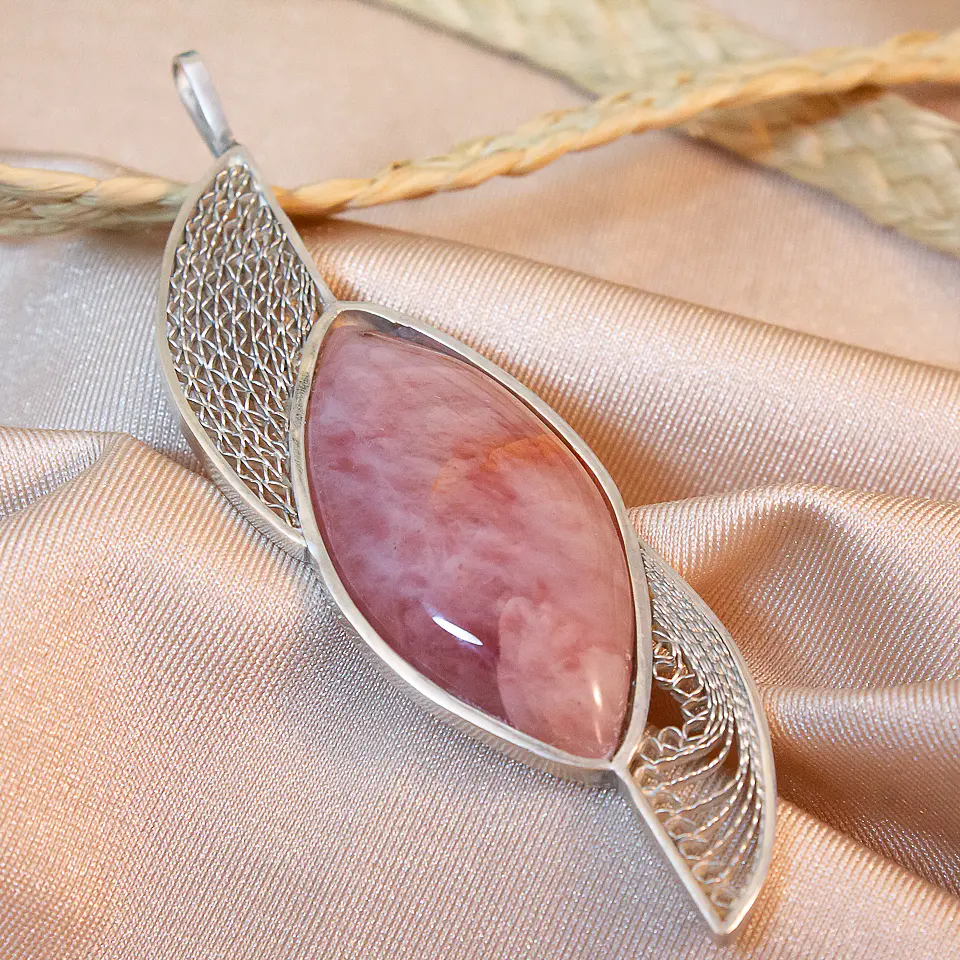 Vuelo Rosa (dije) 2