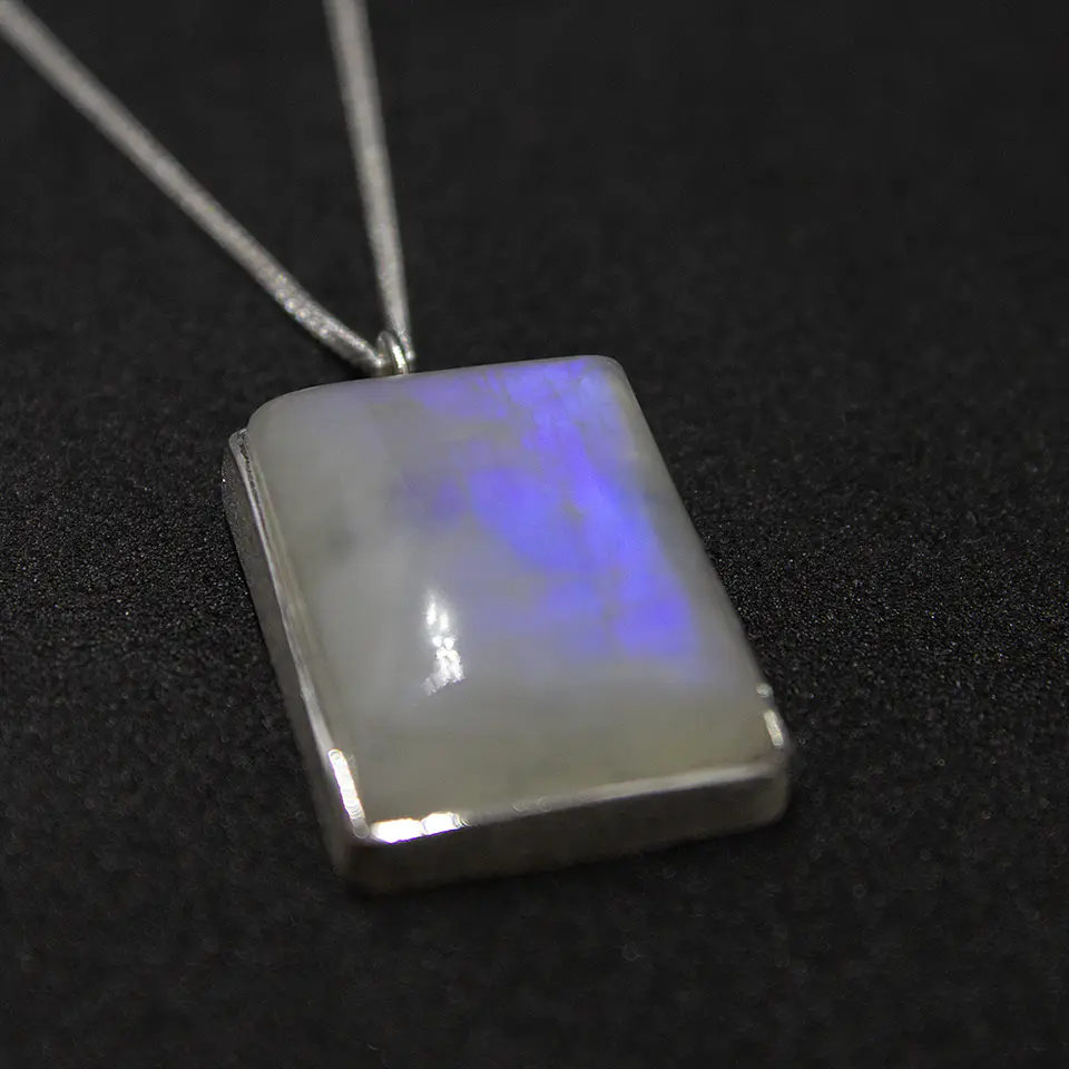 Piedra Luna (collar) 2