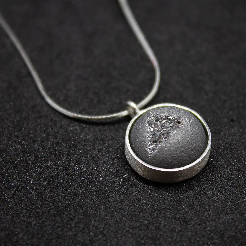 Drusa Metalizada (collar) 3