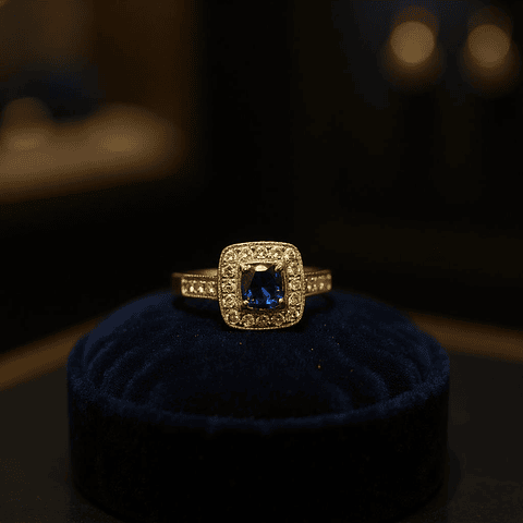 Anillo oro amarillo y zafiro