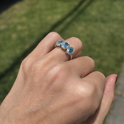 Anillo Topacios y Platino