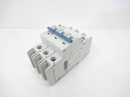 CIRCUIT BREAKER 3X20AMP