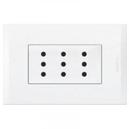 MODULO TOMACORRIENTE TRIPLE BLANCO 2 POLOS + TIERRA 10A NOBILE