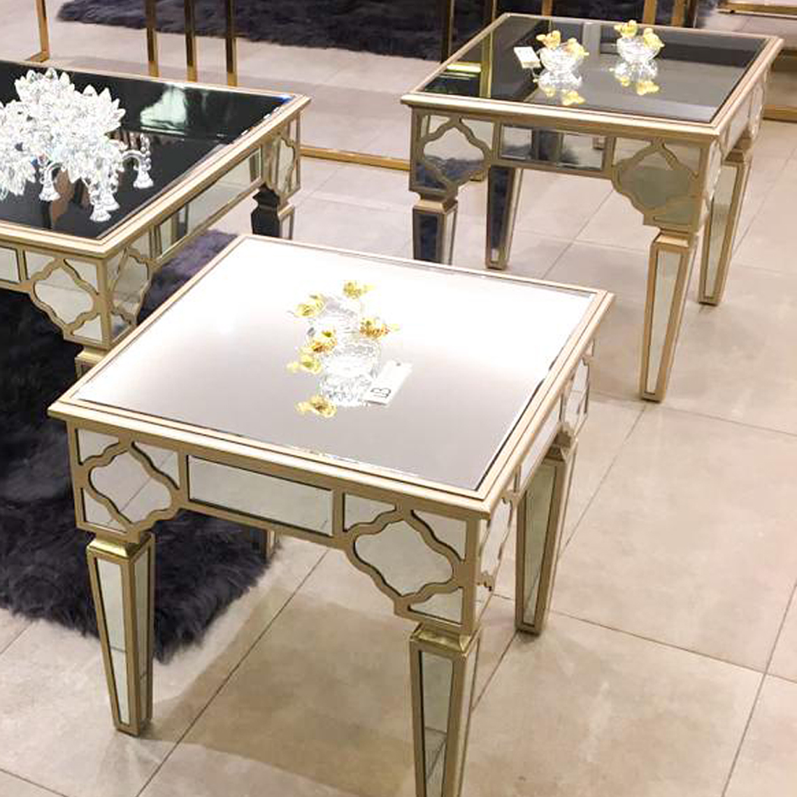 Mesa lateral Gretta  1