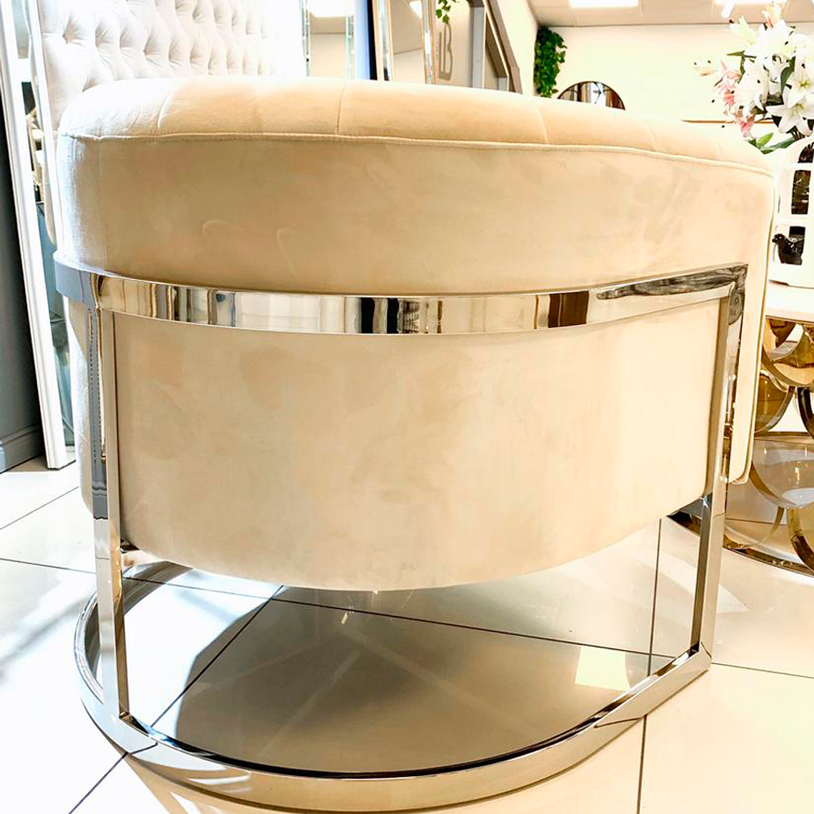 Sillon Brigitte Velvet Beige Base Plata 1