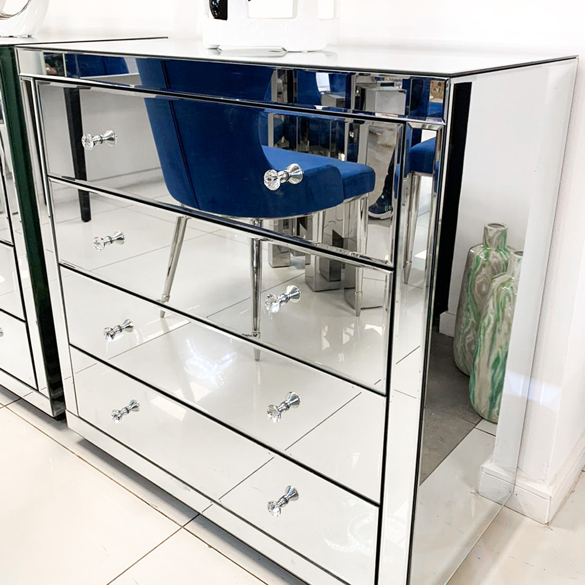 Cómoda Viena 4 Cajones  2