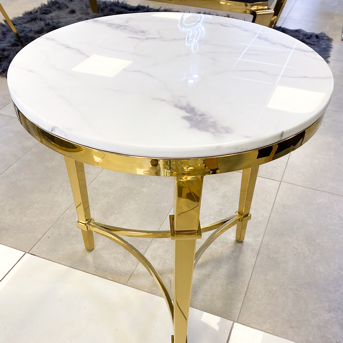 Mesa Lateral Giulia 1