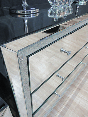 Cómoda Little Paris