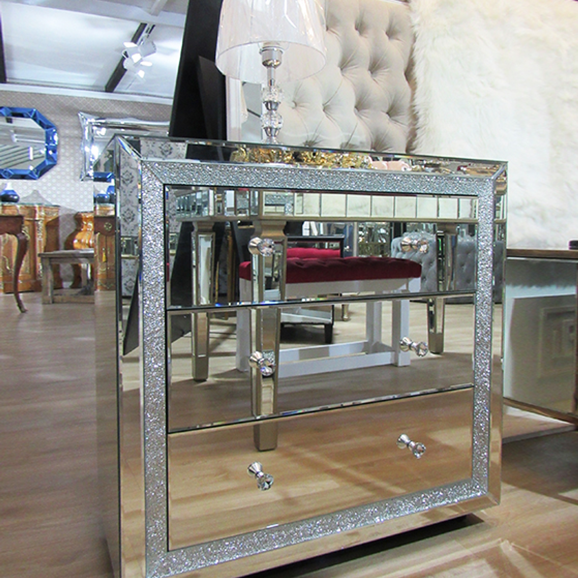 Cómoda Little Paris 1