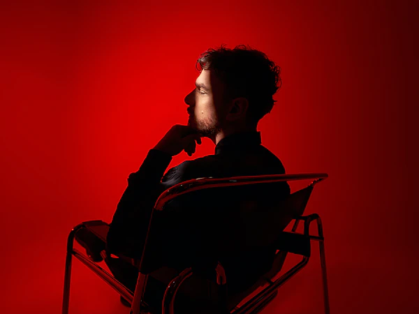 Centro Cultural Montecarmelo y Soundtiago inauguran Espacios Espectrales con el estreno de Refracción de José Tomás Molina