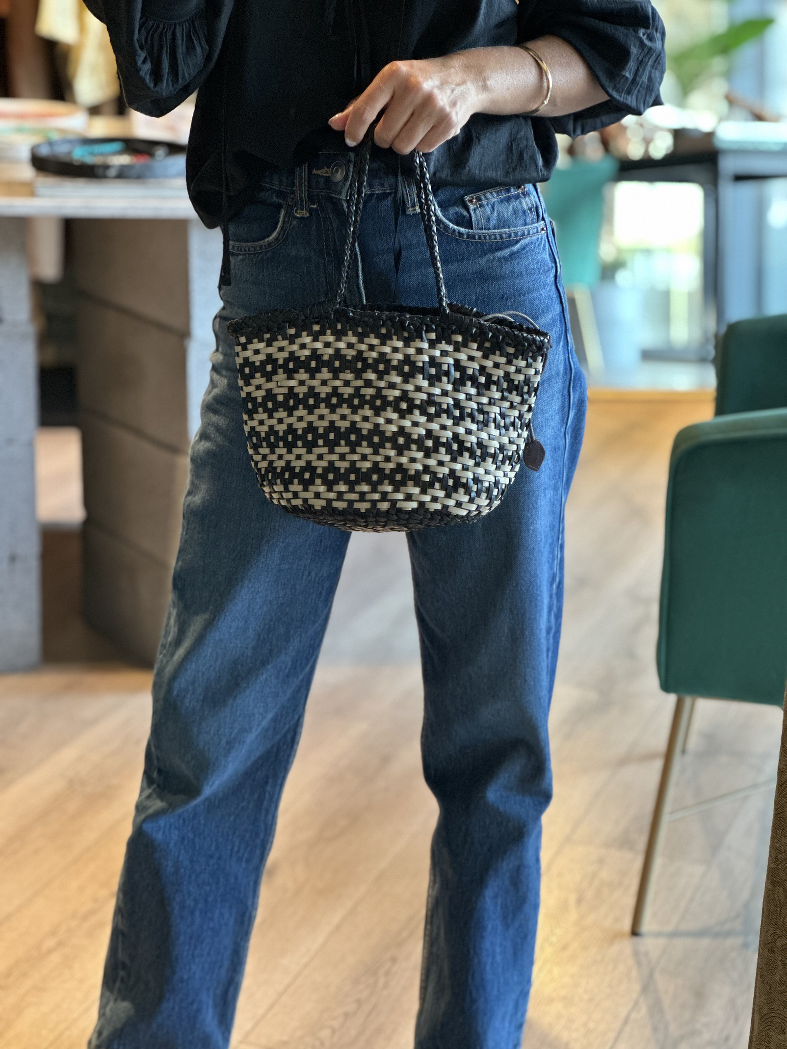 Terra - Black / Ivory  2