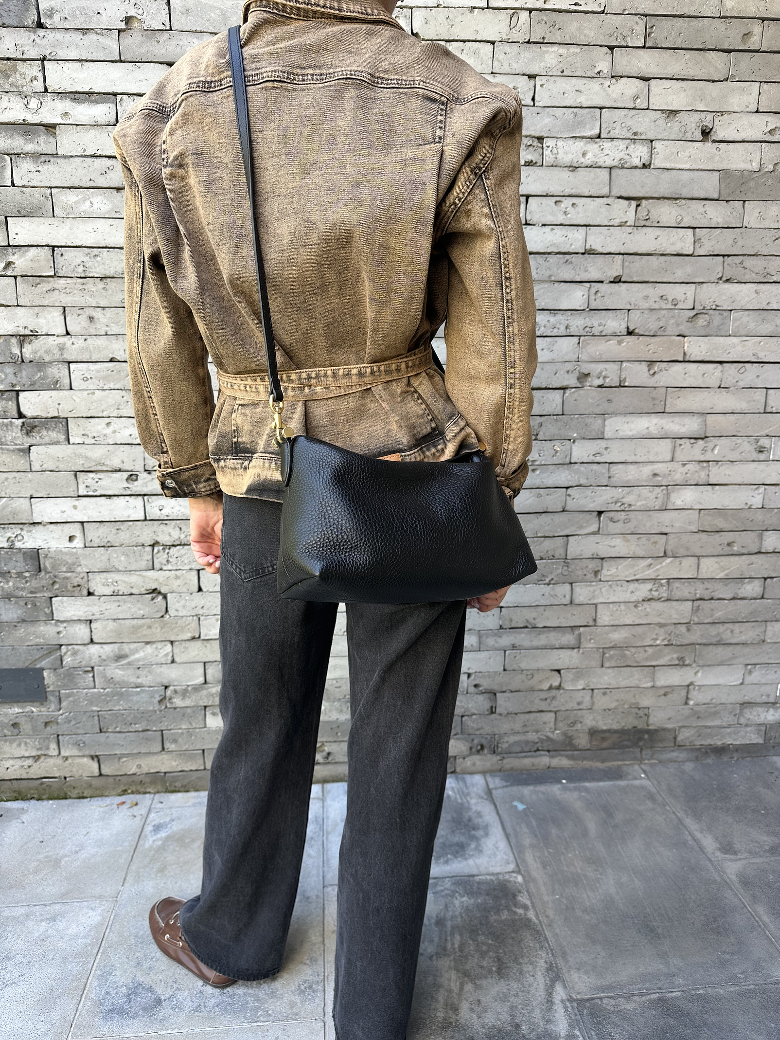 Signature - Black  2