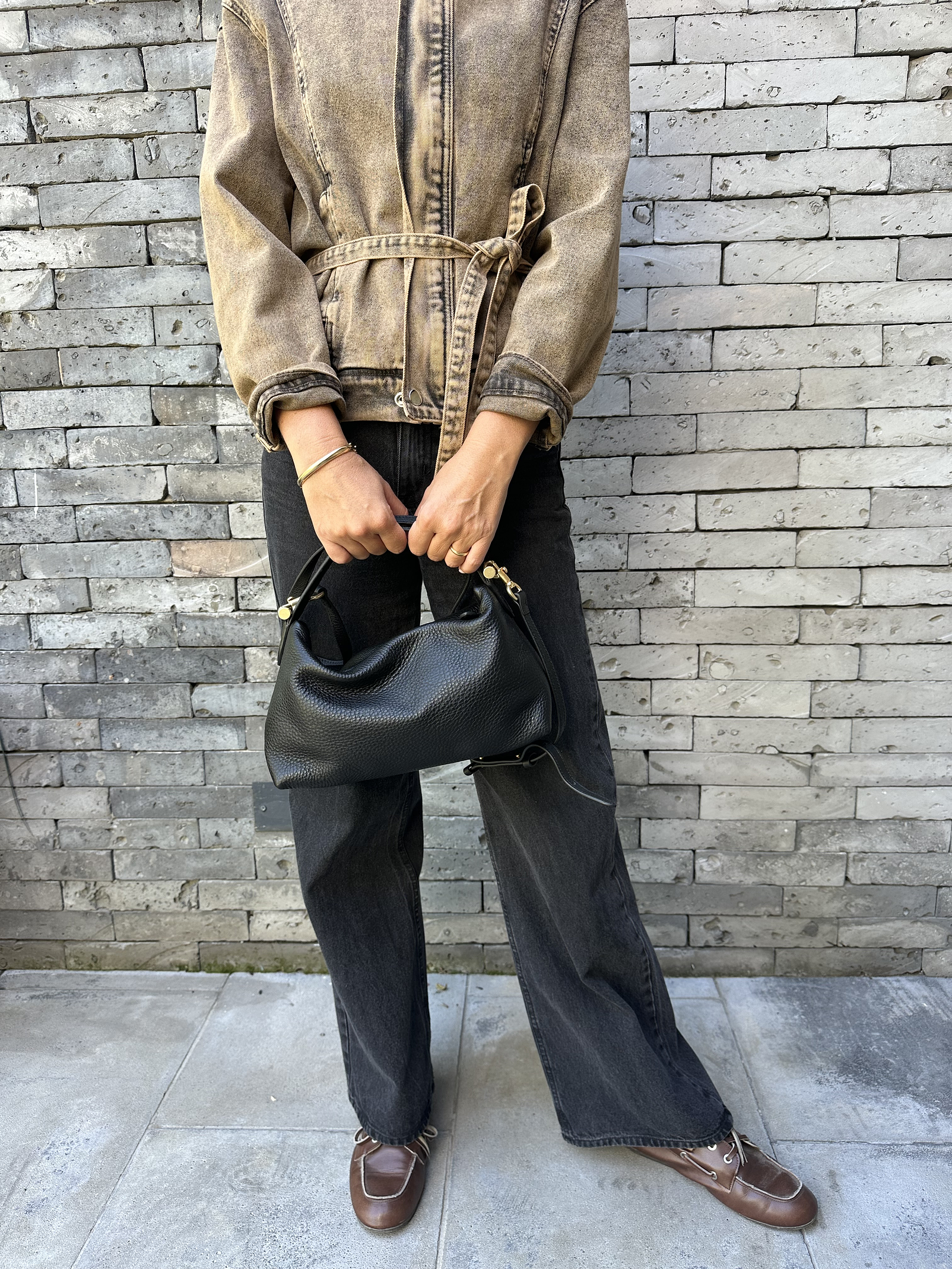 Signature - Black  1