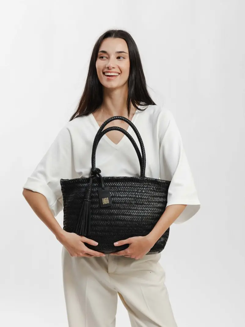 Shopper - Black  3