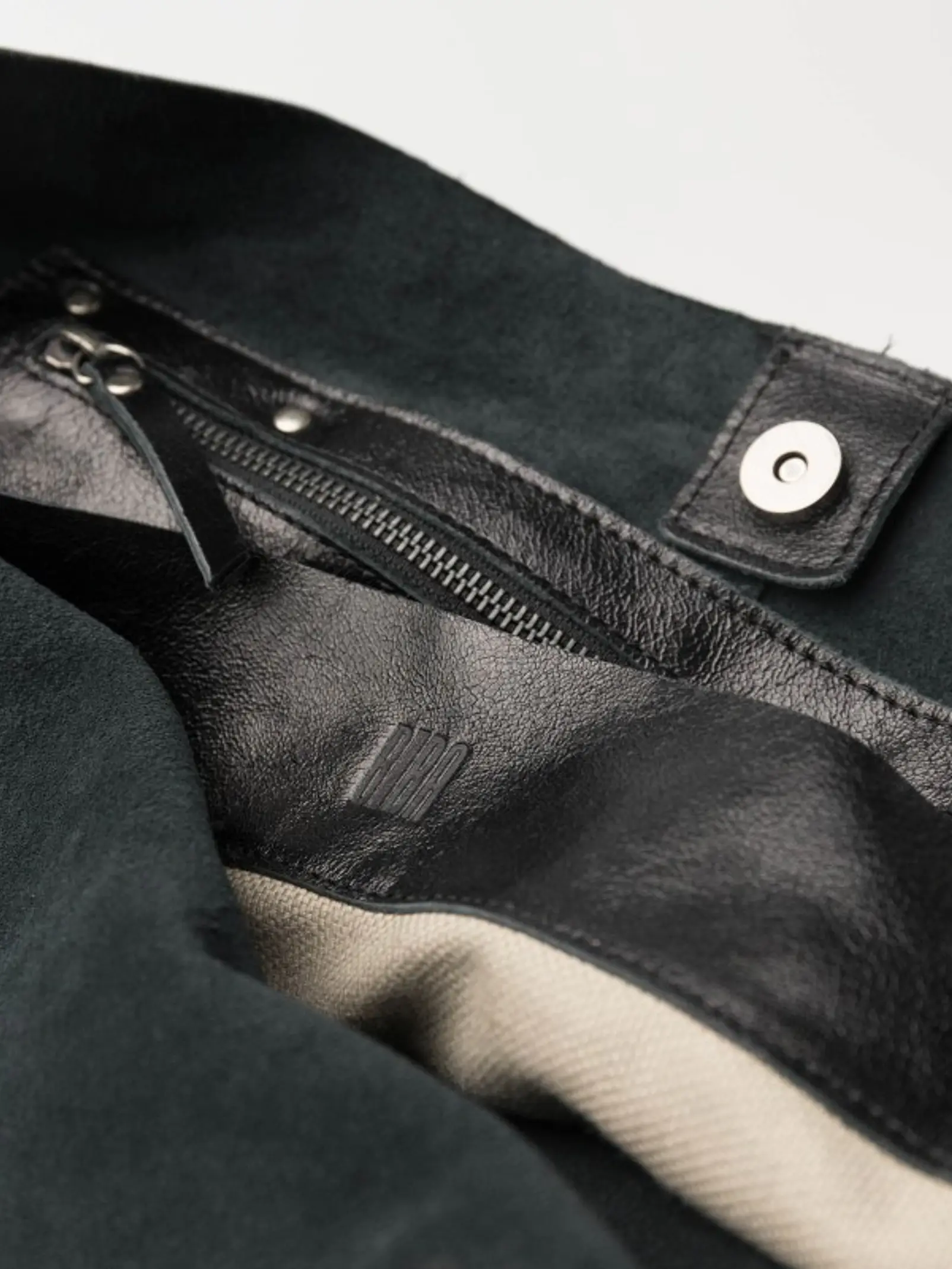 Beloit - Black  8