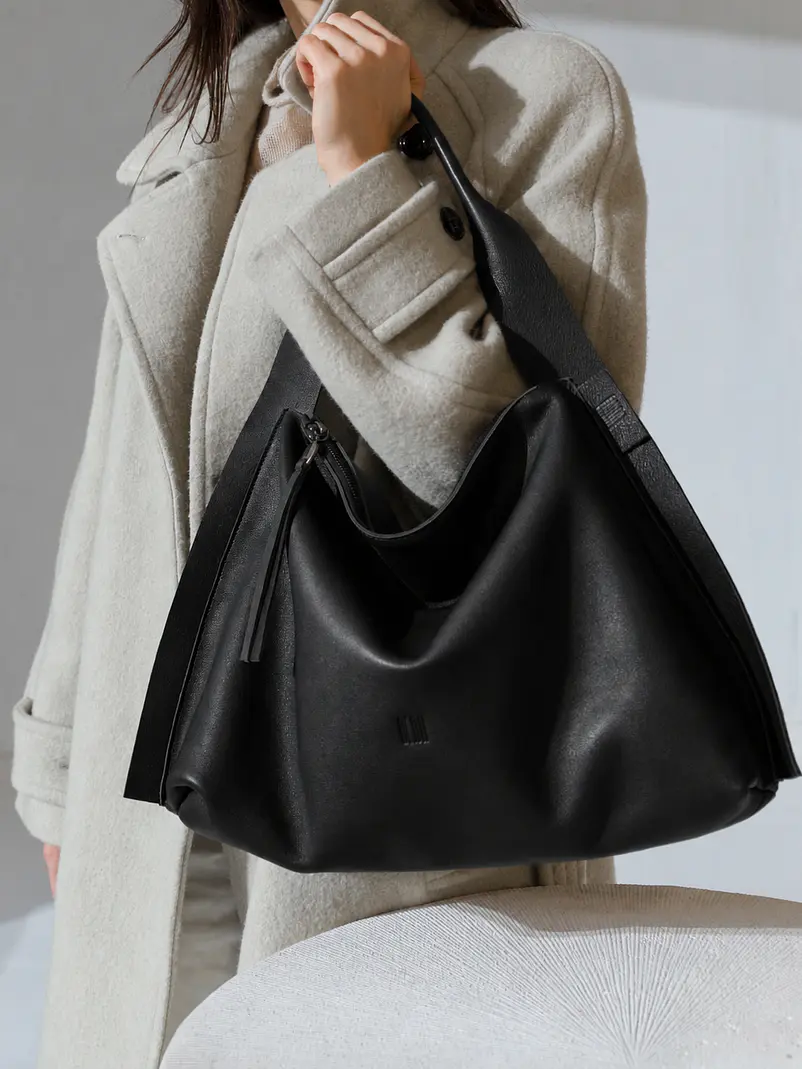 Vienna I - Black  1