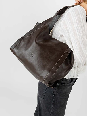 Vienna 2- Dark Brown