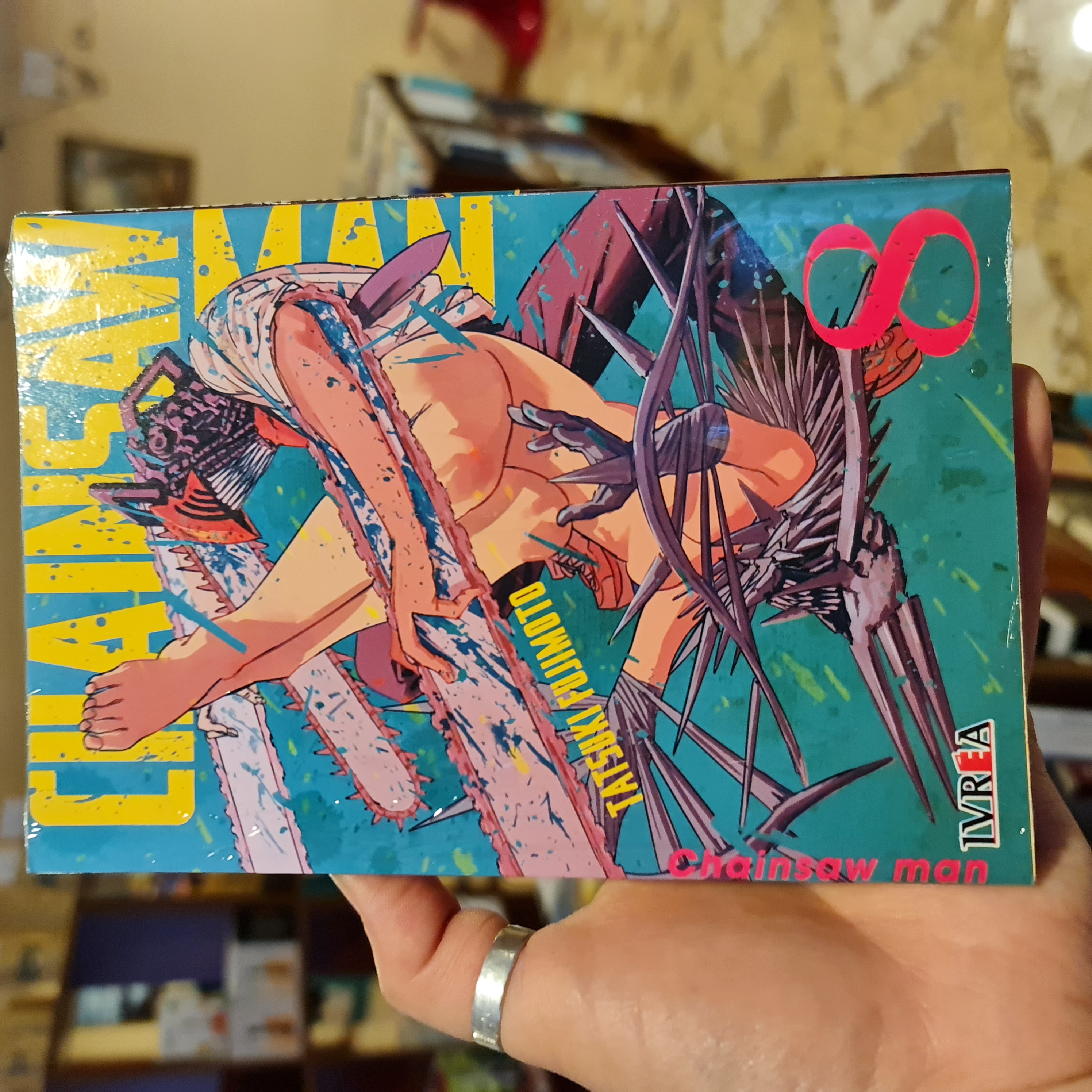 TOMOページ Chainsaw Man 8