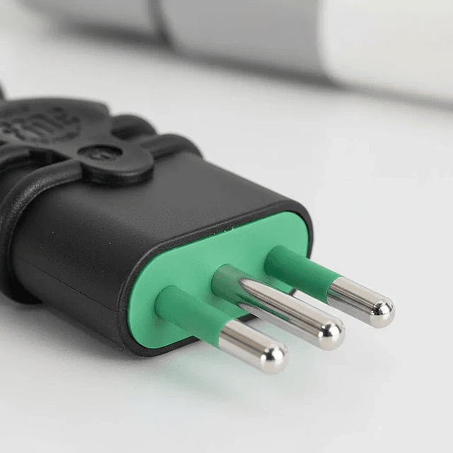 ENCHUFE MACHO 2P+T 16A 250 FANTON