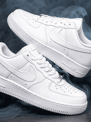 NIKE AIR FORCE ONE