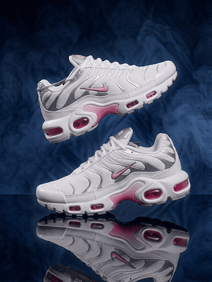NIKE TN PINK