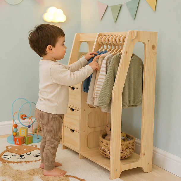 Clóset Montessori de Madera con 6 Colgadores 3