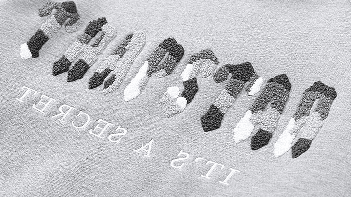 Hoodie Trapstar gris Logo blanco y gris 3