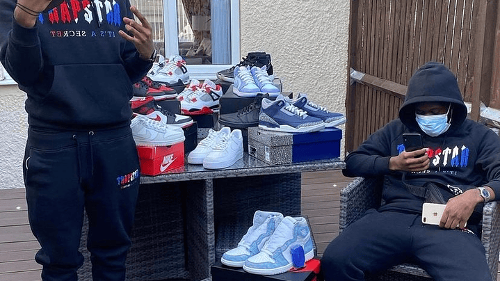 Conjunto Trapstar Negro Logo Azul/Blanco/Rojo 6