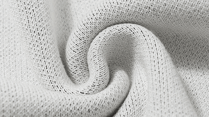 sweater de punto Essentials gris oscuro Logo Frontal 3