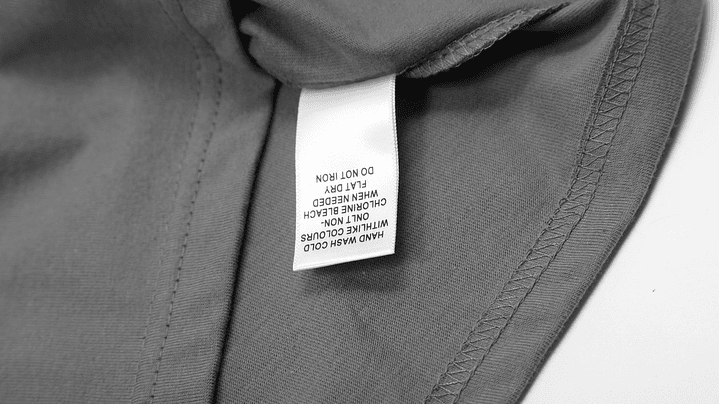 Polera Essentials Cemento 3