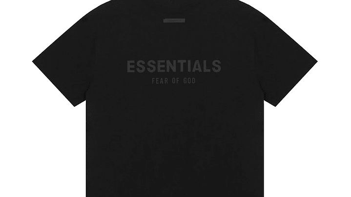 Polera Essentials Negra 3D 1