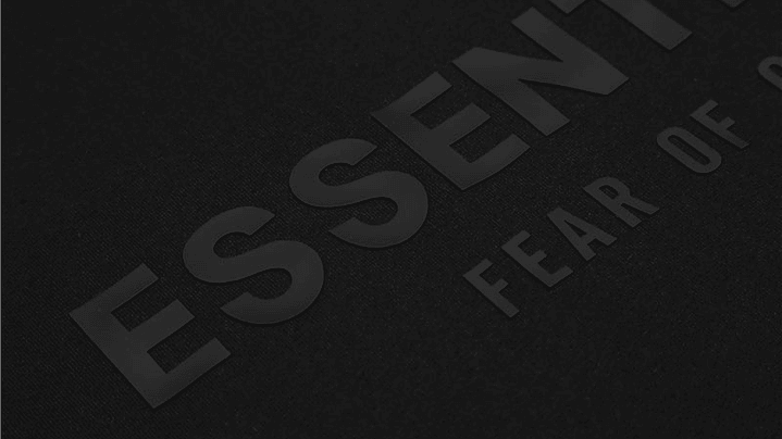 Polera Essentials Negra 3D 3